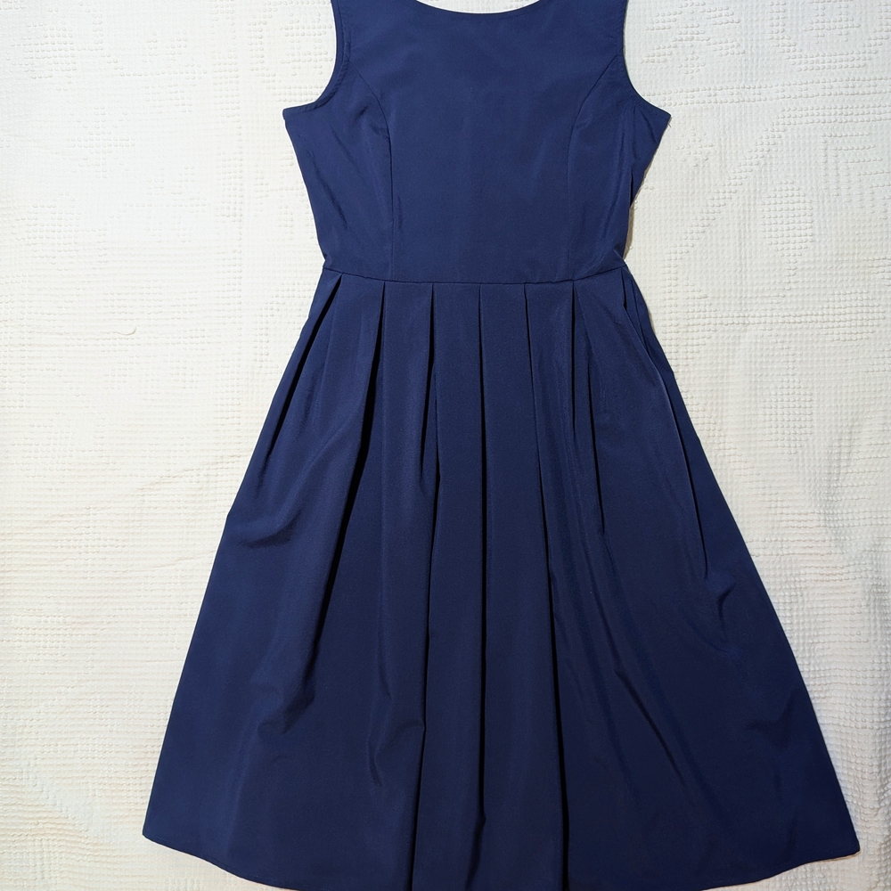 Elegant Navy Blue Sleeveless Dress